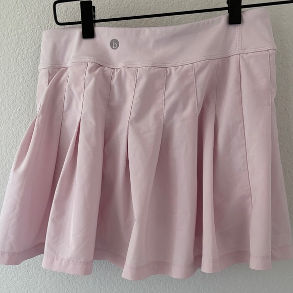 SMALL WOMENS SKIRT - Picture 2 of 2